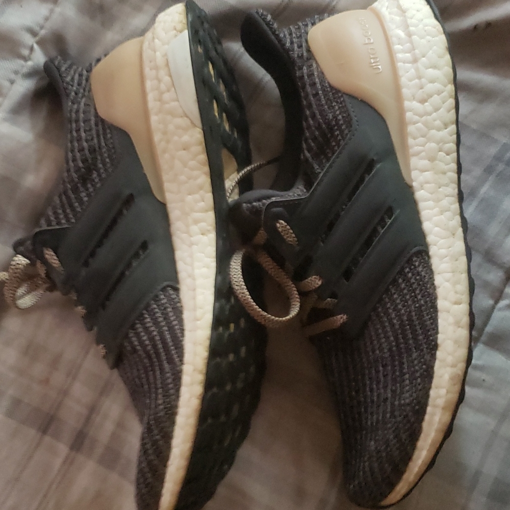 Adidas - Picture 2 of 3